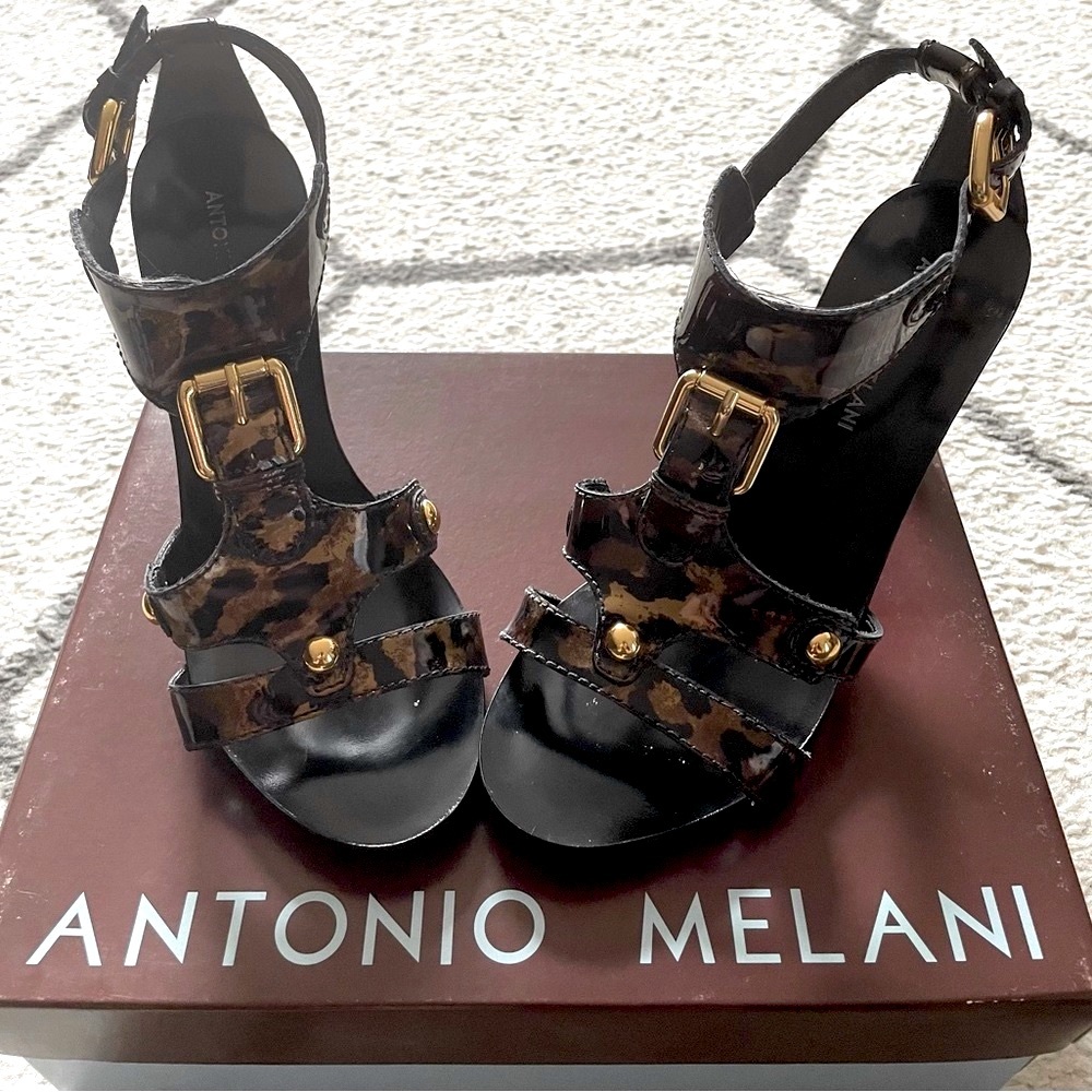 EUC ANTONIO MELANI ANIMAL PRINT HEELS